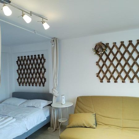 Comfy Condo Otopeni Exterior foto